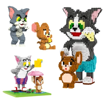 Mini Hišne Mačke In Miši Bloki Anime Model Risanke Mačka Lovi Miške Jesti Sir Za Otroke Mikro Gradniki Igrača
